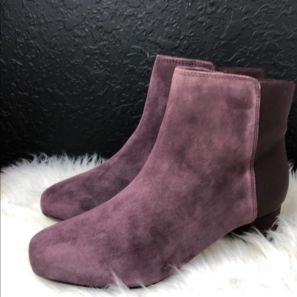 CLARK HEELED BOOTS SIZE 11